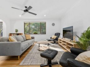 A Classic Bayside Pet Friendly Cottage